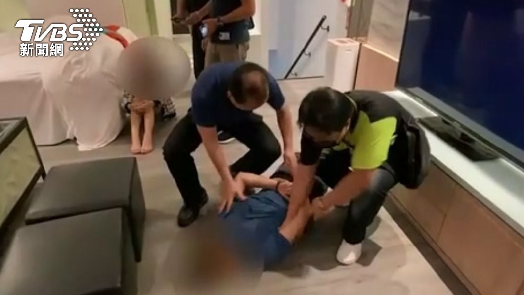 洪姓男子與李姓女子一起到桃園開房被警方逮捕。(圖/TVBS)