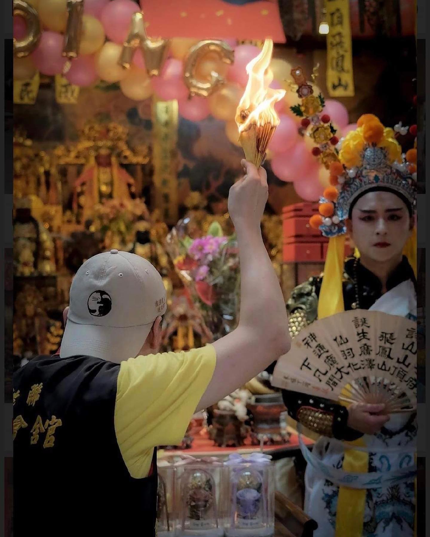賴銘偉驚呼鄭人碩扮演廣澤尊王,完裝後堪稱驚人的契合。(翻攝自賴銘偉臉書)