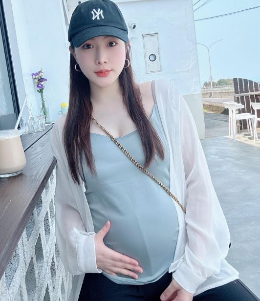 張雁名直言,妻子懷孕中,怕自己的情緒給對方太多壓力。(圖/翻攝自臉書)