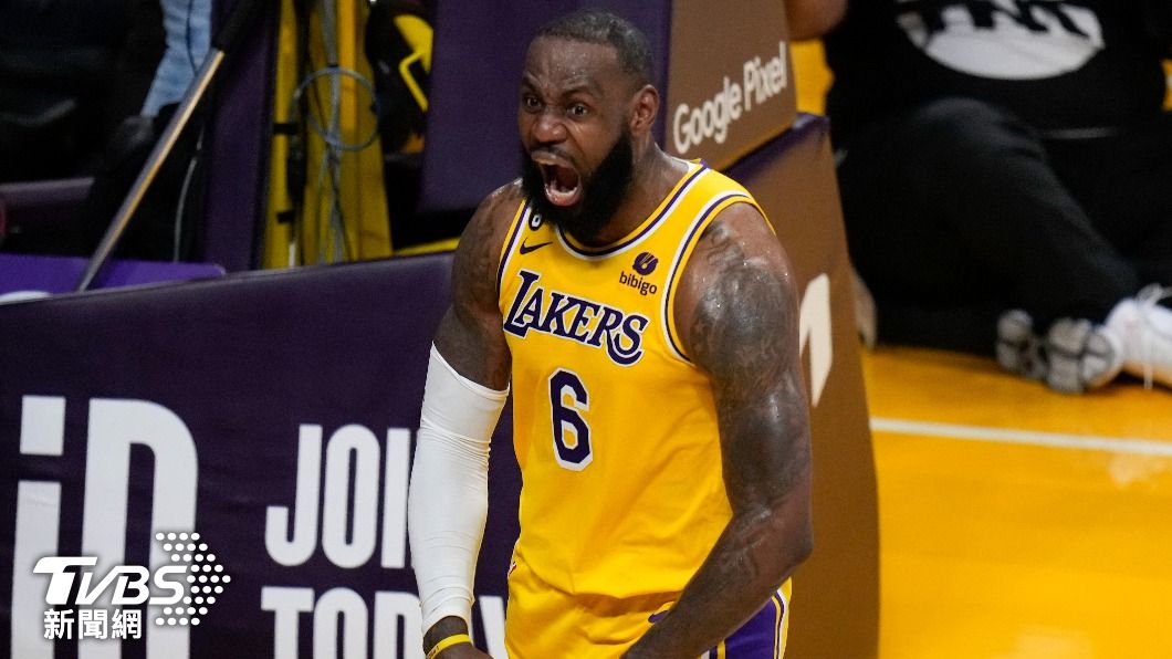 NBA/詹姆斯飆22分20籃板 率湖人擊敗灰熊3勝1敗聽牌