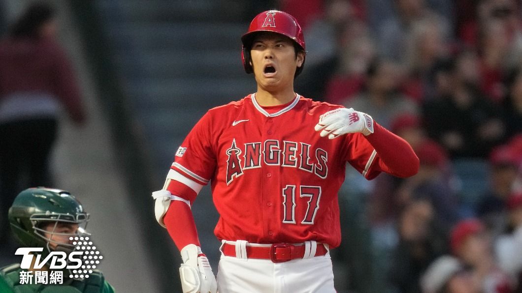 圖輯/遇頭部近身球靈敏閃躲 大谷翔平一手勢平息噓聲