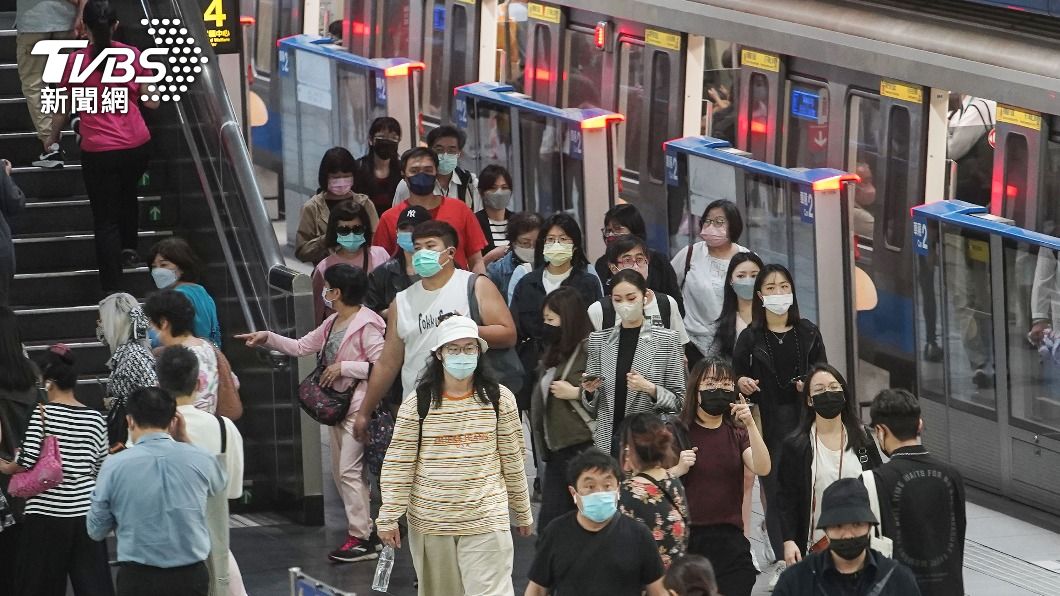 政院同意COVID-19改為第四類 衛福部成立聯繫會報
