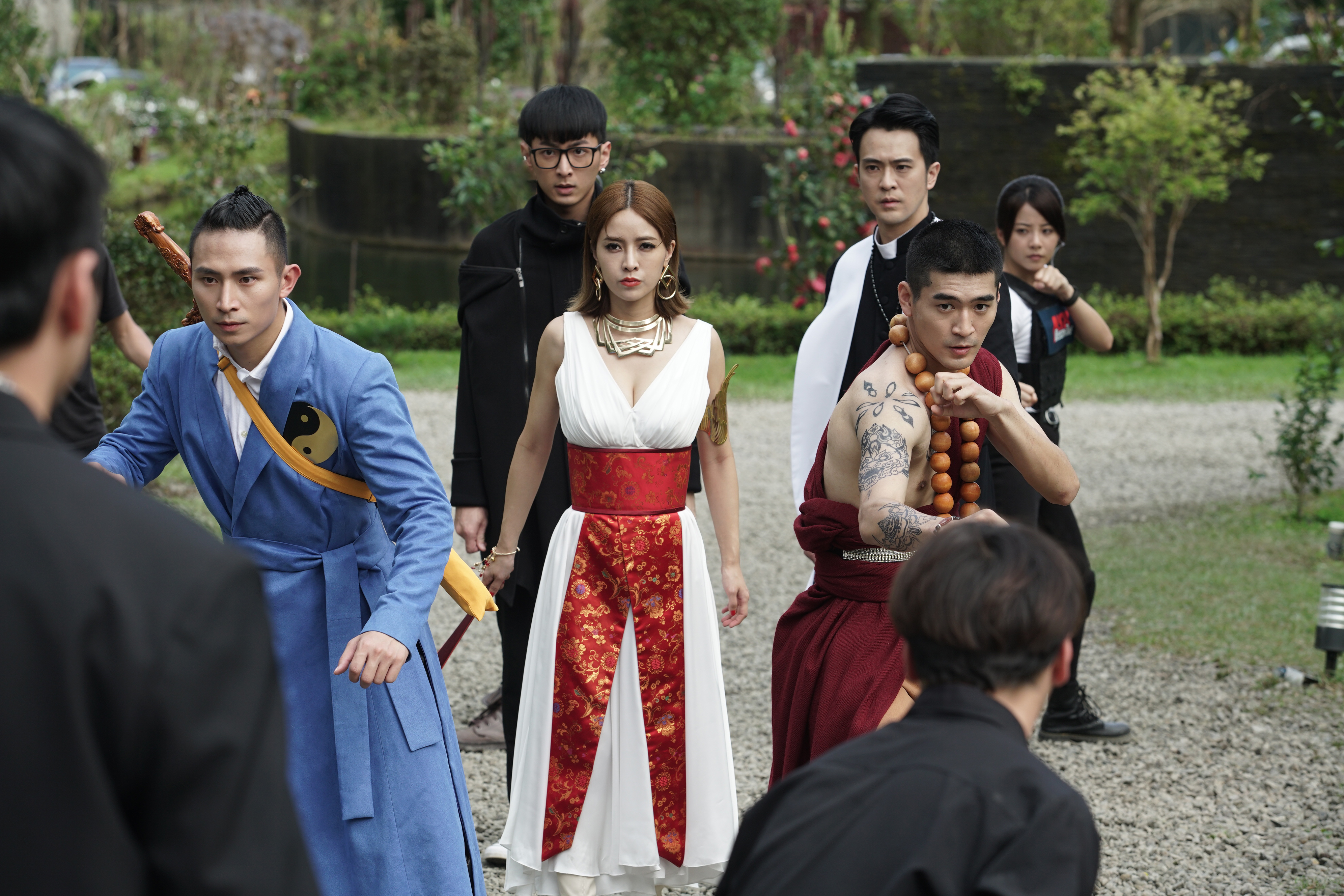 王上菲、涂善存、鍾岳軒、顏毓麟、林家佑、大元在戲中角色情如家人。(圖/世新大學提供)