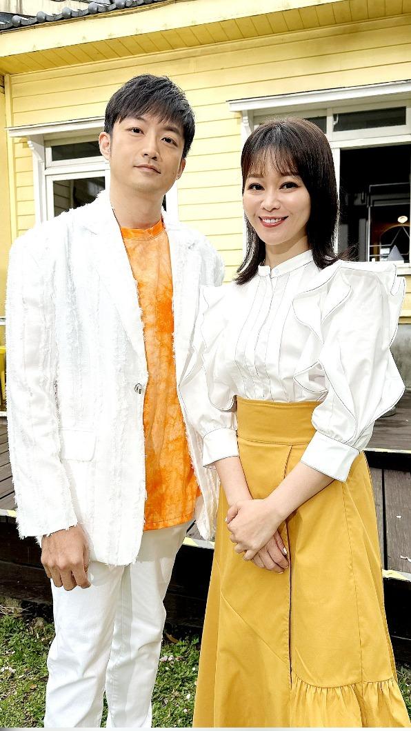 謝宜君（右）快速瘦了5公斤。（圖／豪記唱片提供）