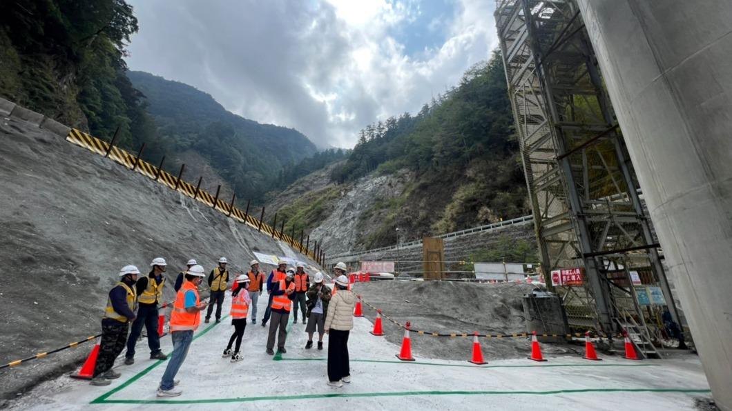 守護300年紅檜「以路就樹」 南橫新武雄橋7月完工