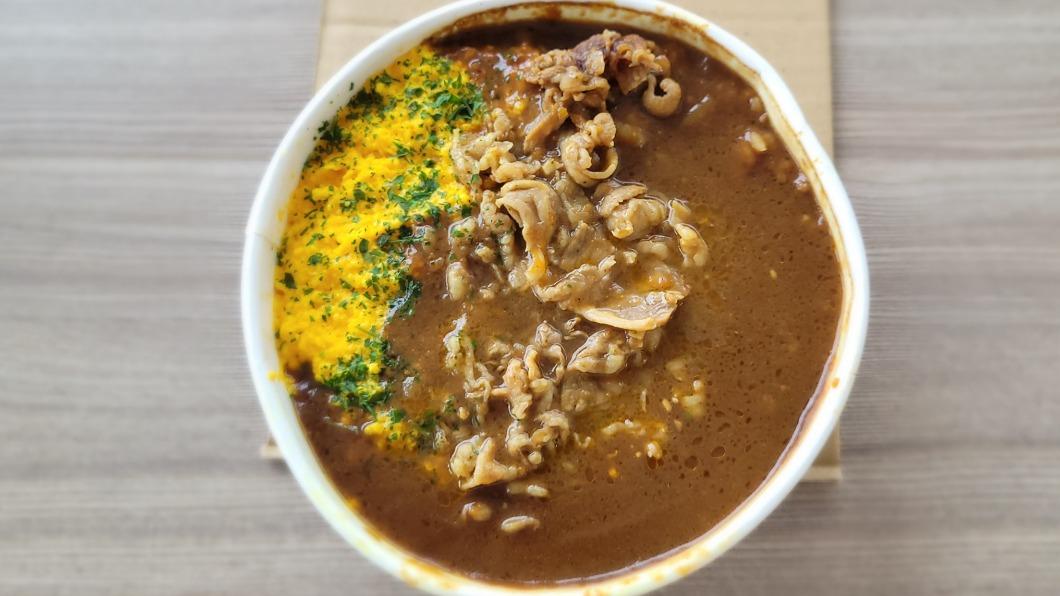 消費者超愛這款咖哩飯。（圖／翻攝自全家便利商店 / 7-11 超商新品&好物分享區臉書）
