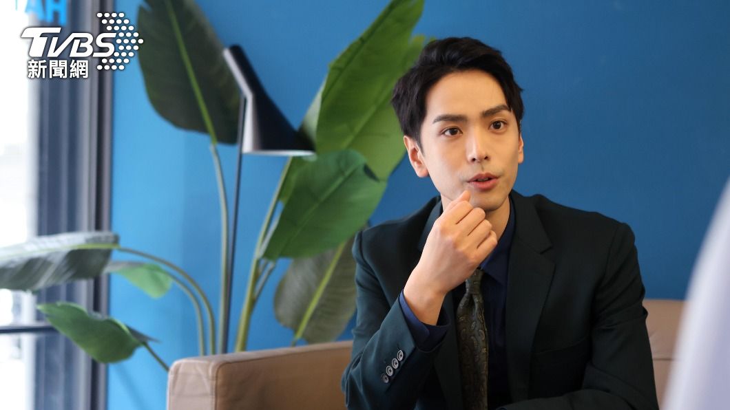 專訪/美男演員黑羽麻璃央哀喊沒自信 為還千萬債願出賣「肉體」