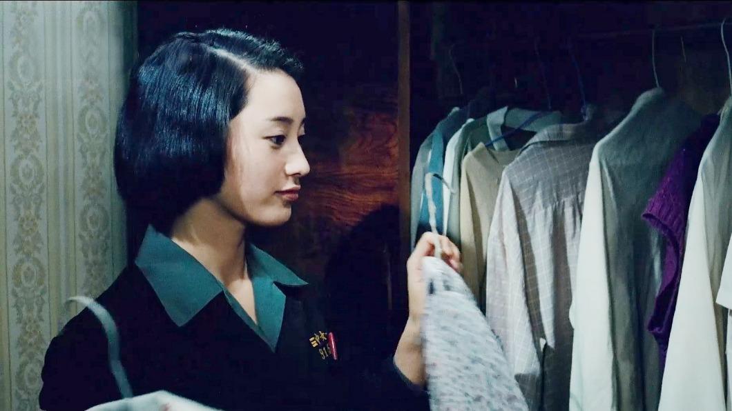 蘇明明穿著北一女的制服。(圖/海鵬提供)