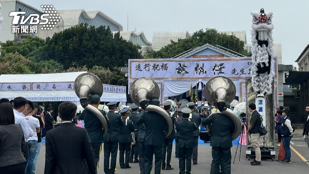 「二哥」舉槍亡！百萬米塔排滿公祭　春風現身送結拜兄弟