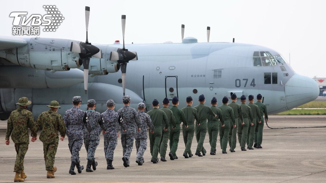日本政府派出自衛隊搭運輸機前往蘇丹撤僑。(圖/達志影像美聯社)