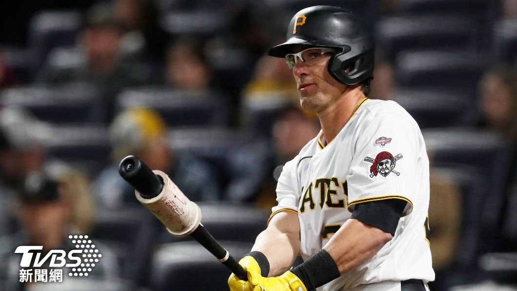 MLB/熬13年才登大聯盟 33歲海盜內野手首打席違規吞K