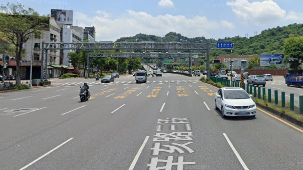 原PO行經的路段,是國道三甲下辛亥路。(圖/翻攝自Google Maps)