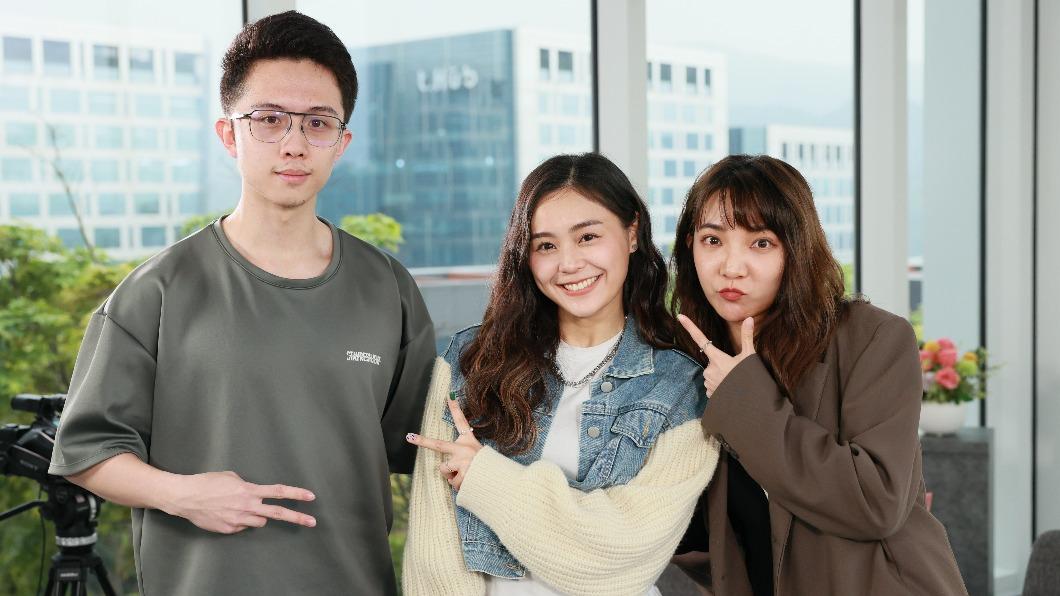 演藝圈星二代孫安佐（左起）、方琦與高雋雅同台分享成長經歷。（圖／東風衛視提供）