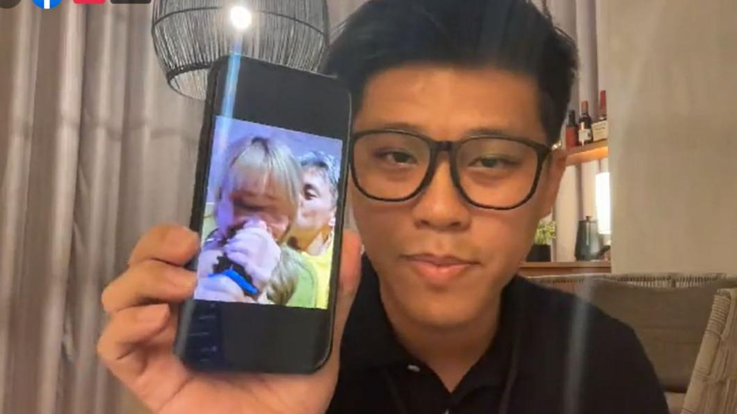 照片中可以看到,薛紀綱與小三親密地合影。(圖/翻攝自「新聞前線專案組葛斯齊」臉書)
