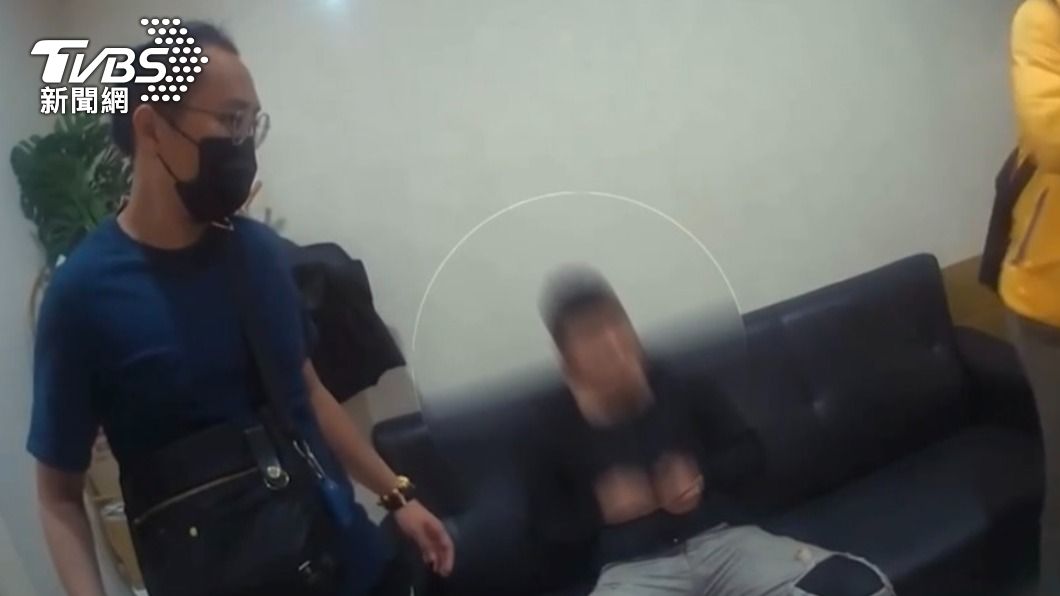 警方這回還搗破弘仁會位在蘆洲據點，逮捕多名小弟。（圖／TVBS）