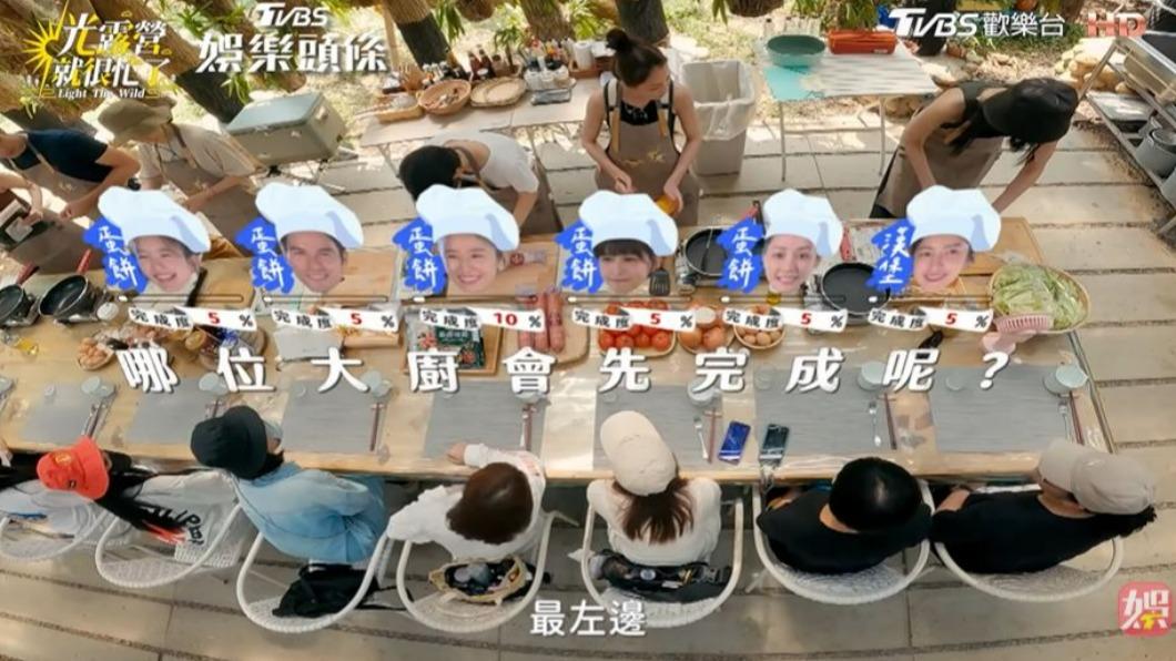 6位班底一同做早餐給工作人員吃。(圖/翻攝自《光露營就很忙了》)