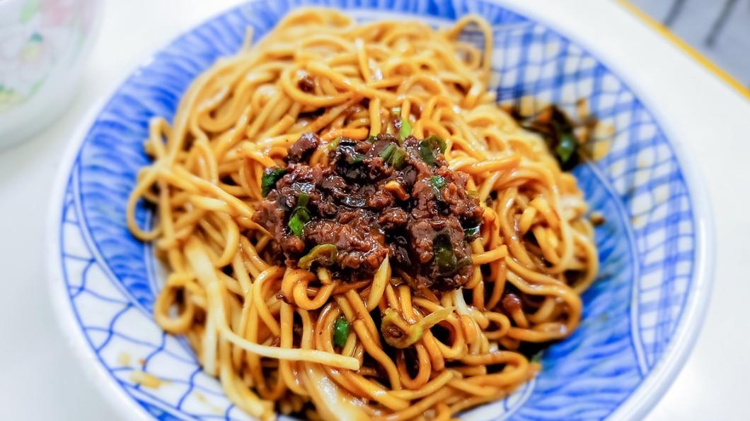 招牌炸醬麵。(圖/小佳的幻想世界提供)