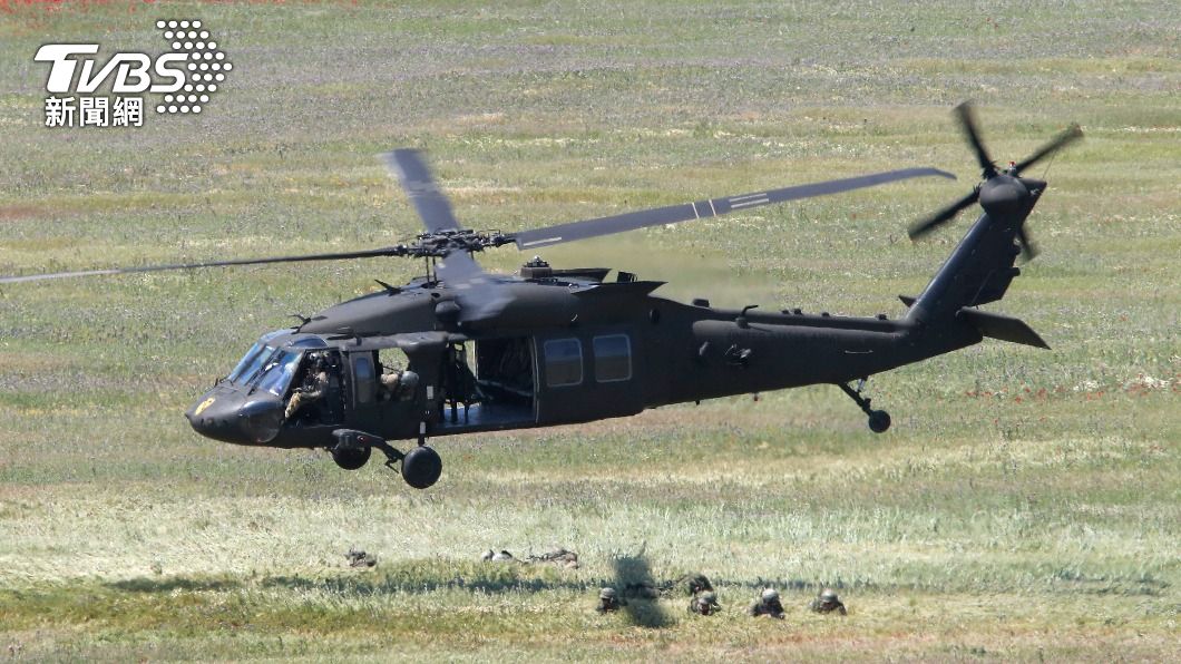 美國陸軍黑鷹直升機相撞事故釀9死。(示意圖/達志影像美聯社)