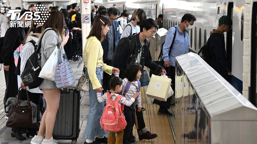 新幹線列車幾乎客滿。(圖/達志影像美聯社)