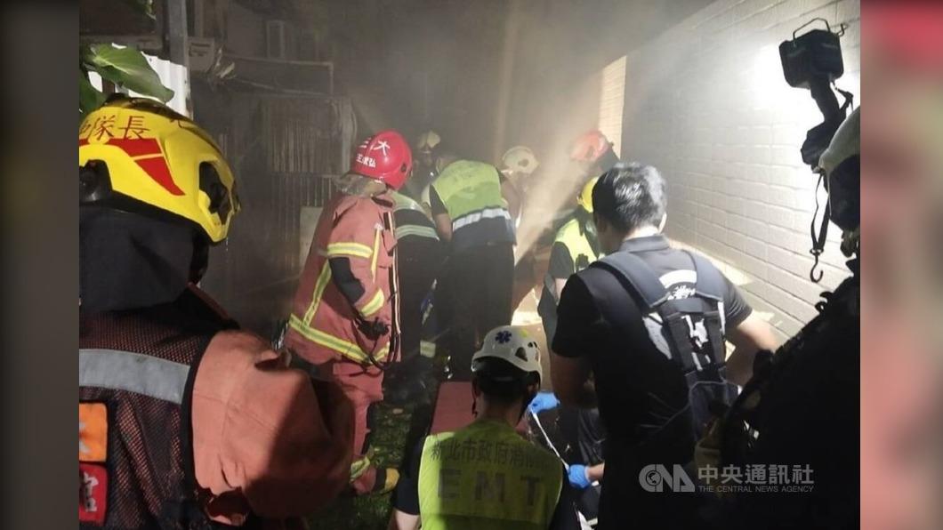蘆洲凌晨公寓火警　1人送醫不治