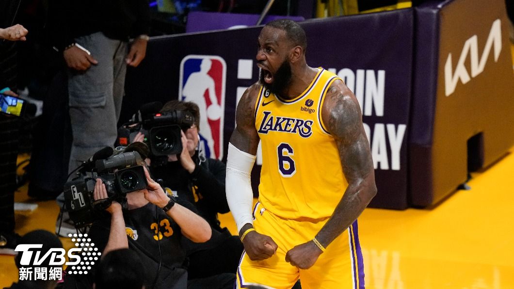 NBA/詹皇不忍了!被狄龍酸太老 晉級後狂嗆布魯克斯