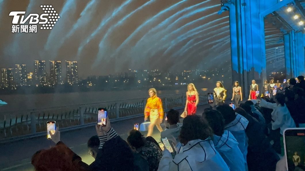 LV早秋時裝秀首登漢江潛水橋 魷魚遊戲導演擔顧問