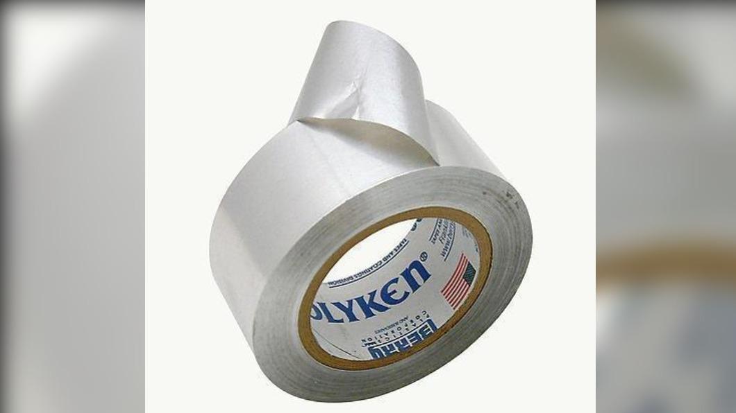 「快速維修膠帶」是一種鋁製特殊膠帶，主要用於覆蓋剝落的噴漆。（圖／翻攝自 tapemonster.）tapemonster.