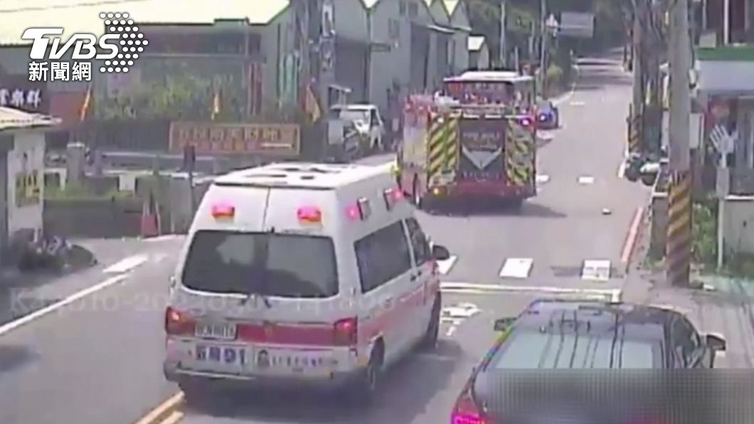 消防人員獲報到場。(圖/TVBS)