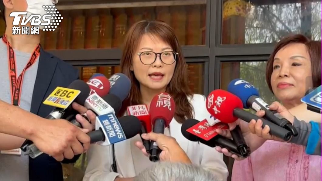 高雄市議會國民黨團總召陳美雅。（圖／TVBS）