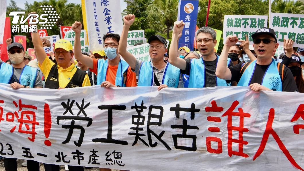 勞工批評民進黨執政不及格。(圖/胡瑞麒攝)