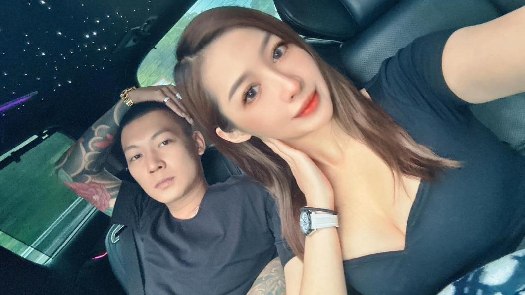 鳳梨突在文中表示「人生將邁入下個階段」,引發外界猜測是否要結婚了。(圖/翻攝自鳳梨臉書)