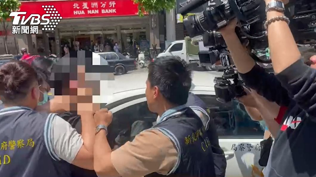 胡姓槍手嗆罵現場攝影記者。(圖/TVBS)