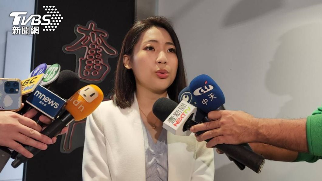 徐巧芯PO陪蔣萬安視察照 「一句話」再引藍議員內鬨