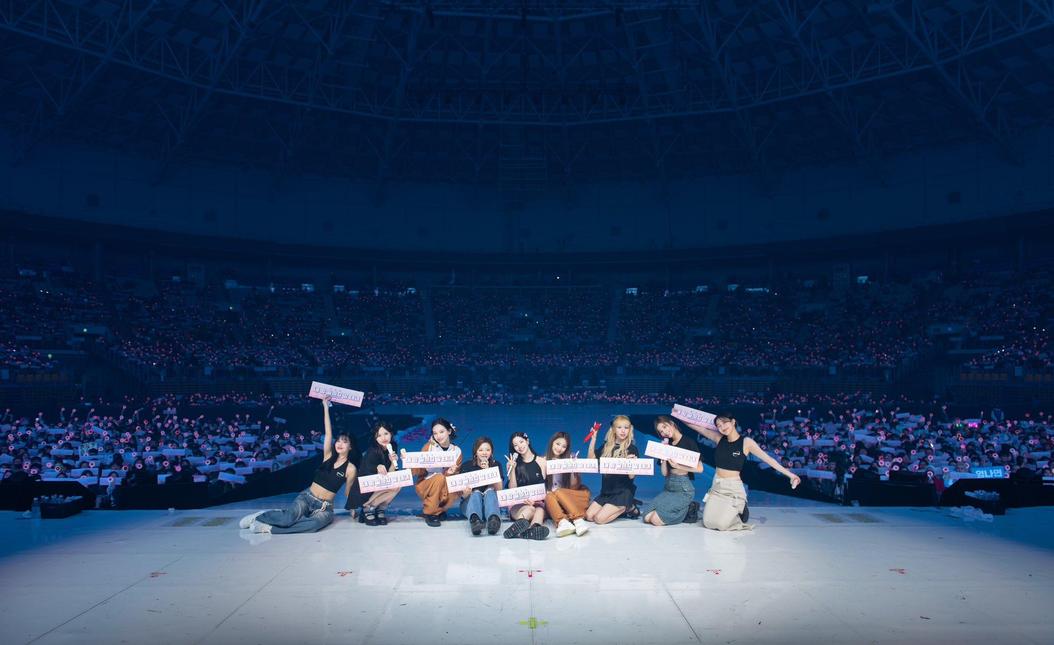 TWICE第5次巡迴演唱會「READY TO BE」首爾場於4月15日、16日舉行。(圖/翻攝自TWICE推特)