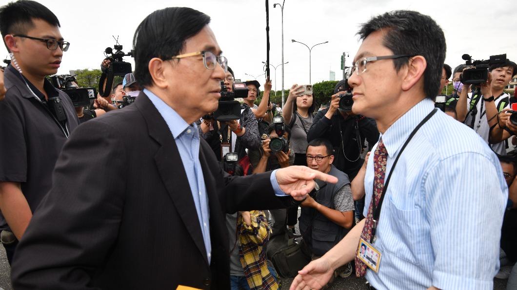 為了陳致中遭定讞判刑,前總統陳水扁今(2日)下午前往總統府向總統蔡英文陳情。(圖/胡瑞麒攝)