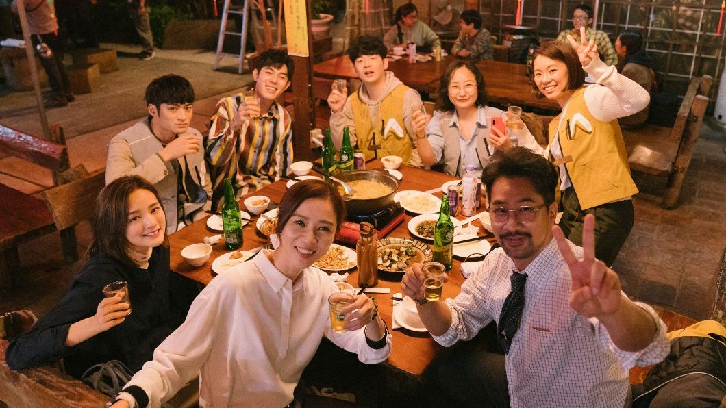 《人選之人-造浪者》引發連假追劇潮。(圖/Netflix提供)