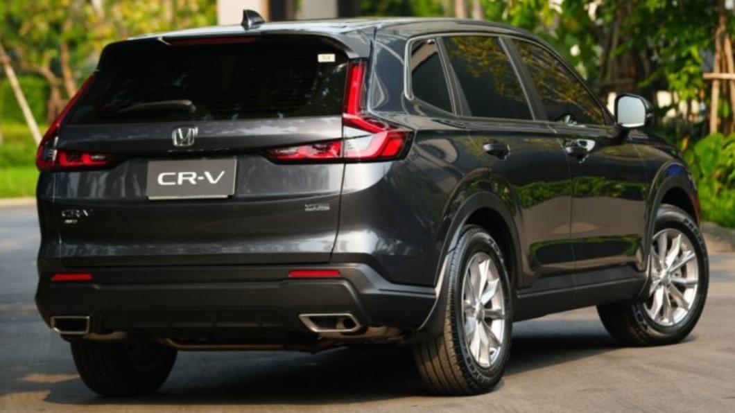 6代CR-V除了外觀更新,車身尺碼也比5.5代更大。(圖/翻攝自Honda官網)