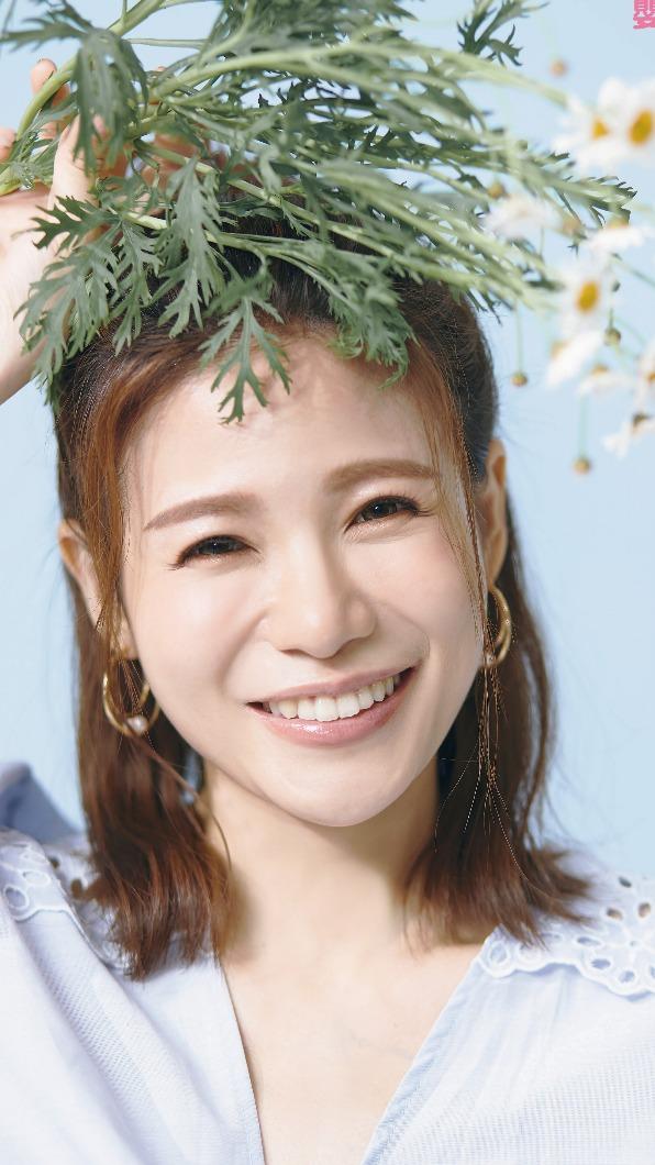 蘿莉塔分享懷孕喜悅。(圖/嬰兒與母親雜誌提供)