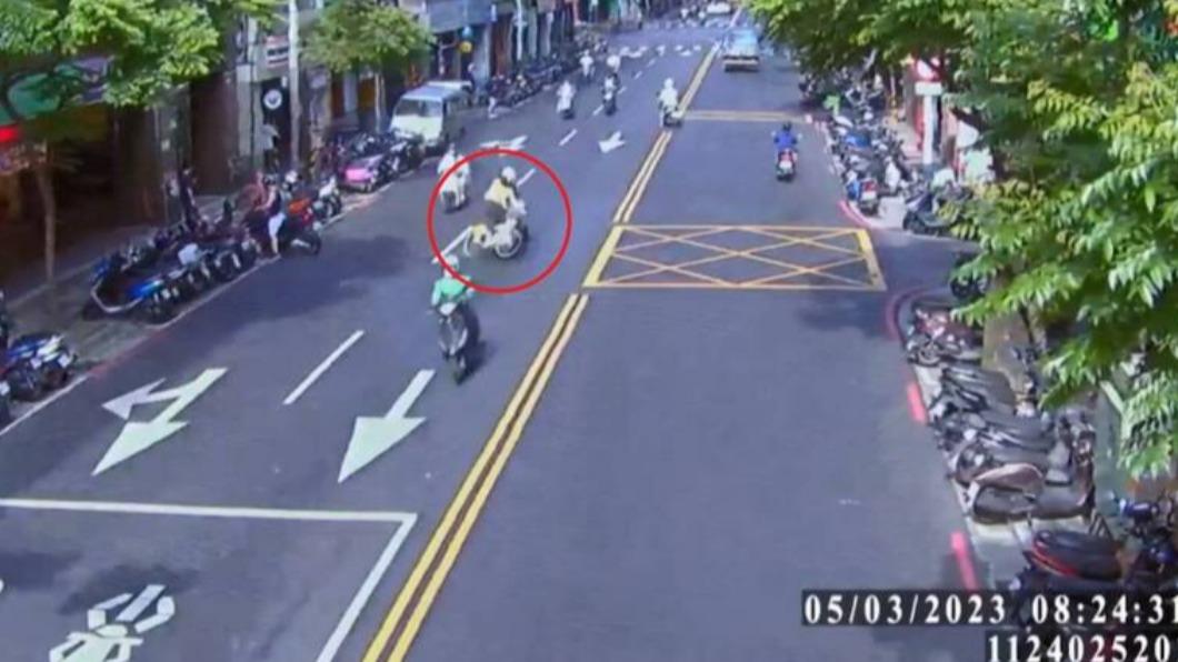 YouBike單車「鬼切」釀追撞 網批:移動式神主牌