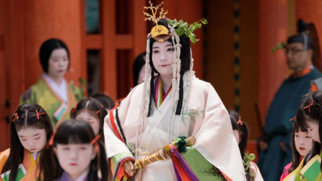 京都三大的葵祭,華麗重現平安時代盛世繁華的祭典。(圖/京都観光Naviぷらす 提供)