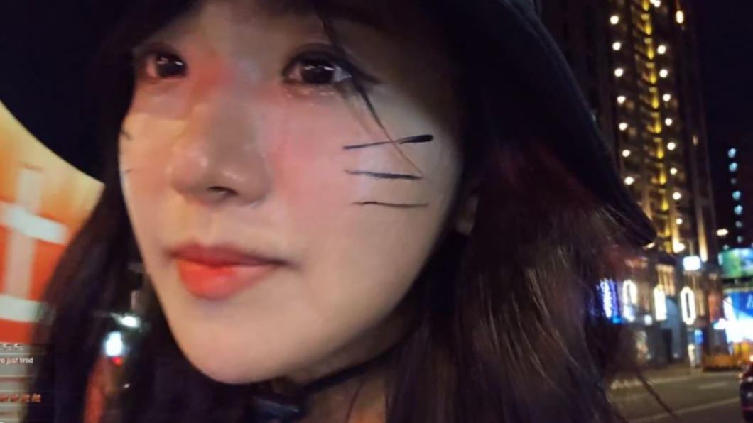 企鵝妹哭了！狂粉「1要求」越線　崩潰淚喊：像被當猴子