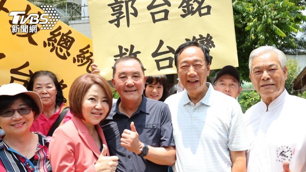 偕妻下鄉!郭台銘高喊「我是南投女婿」 意外同框于美人