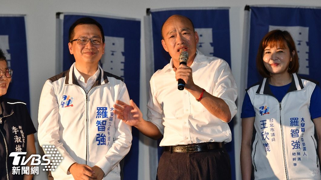 高雄市前市長韓國瑜今(4)日幫表態參選大安區立委的前北市議員羅智強站台。(圖/胡瑞麒攝)
