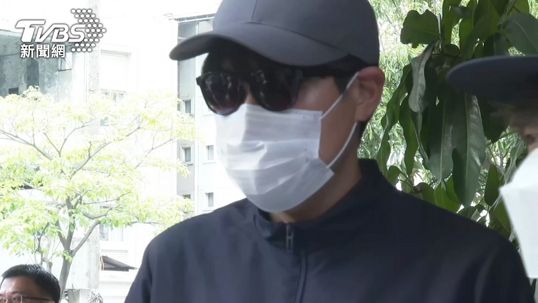 金男辯稱女友是因跌倒受傷。(圖/TVBS資料畫面)