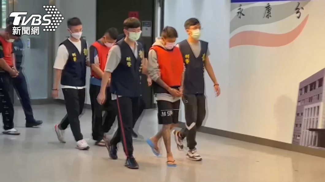 警方將涉案人士逮捕歸案。(圖/TVBS資料畫面)