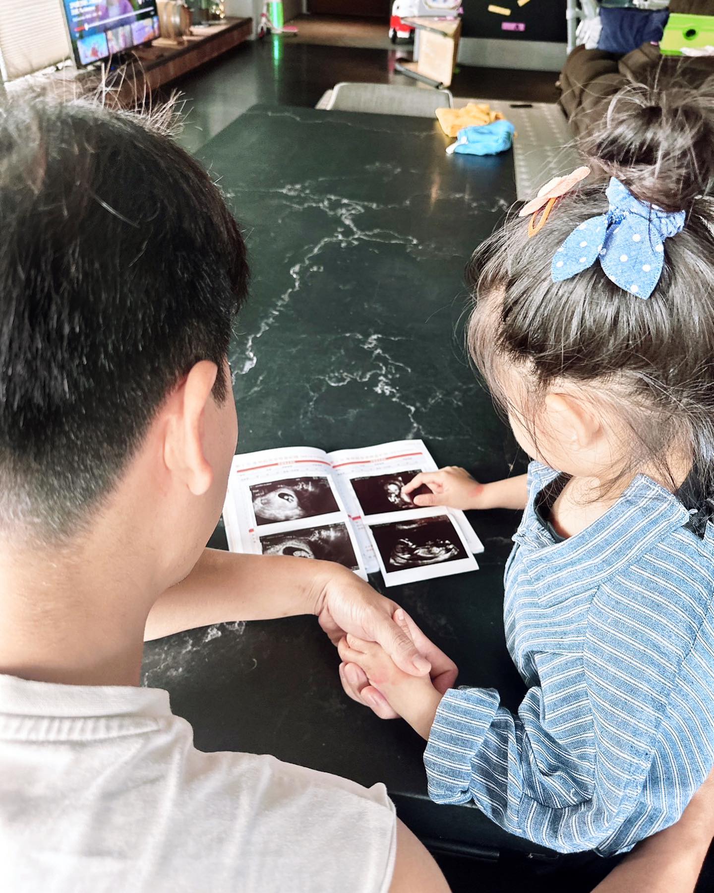 王傳一升格二寶爸。(圖/翻攝自王傳一臉書)