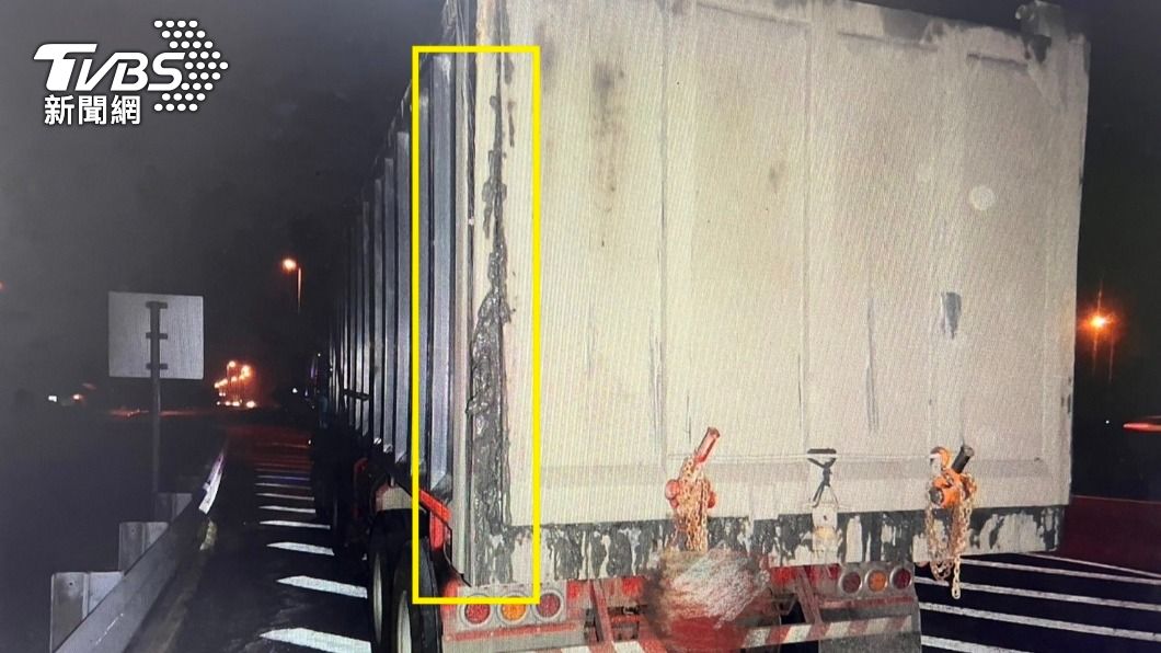 就是你!邊開邊炸飛爛泥害10車撞壞 砂石車駕駛慘吞罰單