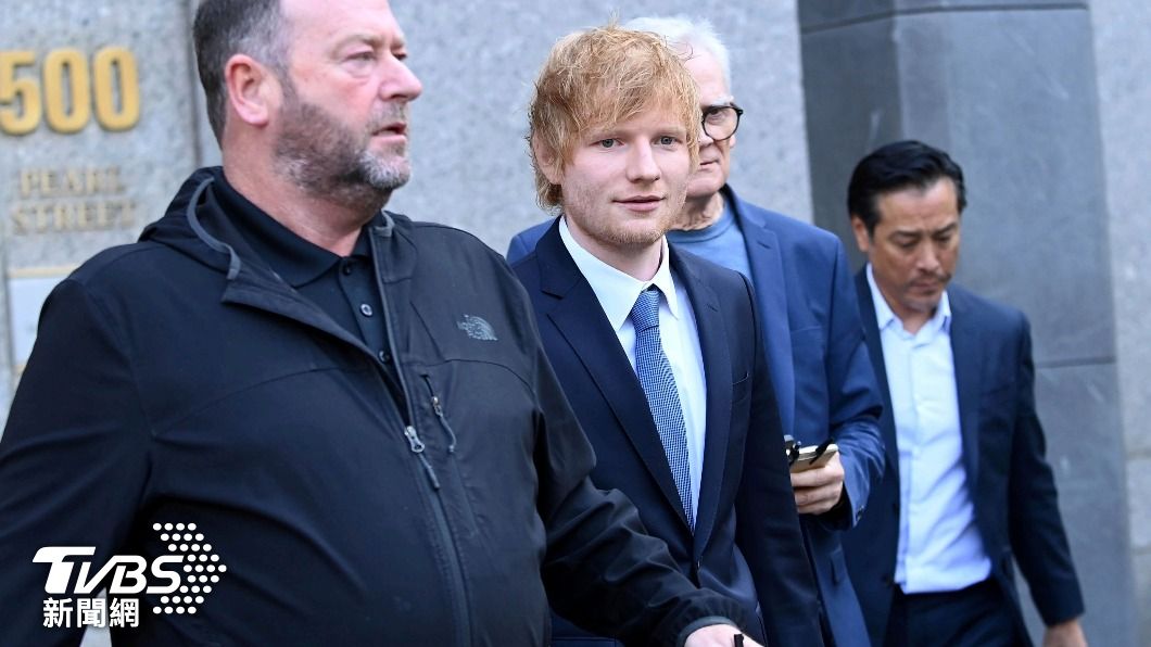 Ed Sheeran離開法院。(圖/達志影像美聯社)