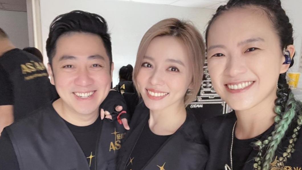 王瞳淚喊「惡夢快醒」思念艾成！　黃國倫曝她常哭：總有天再相遇