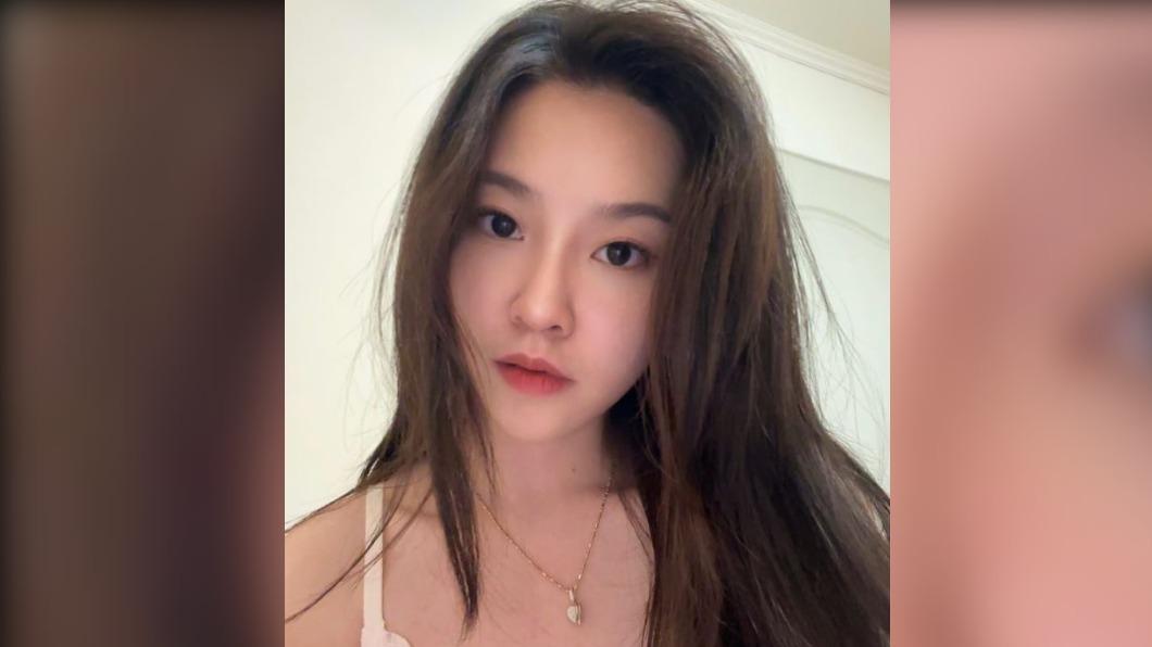 陳紫渝貼出長髮自拍,表示從高二開始就沒留過直髮。(圖/翻攝自zihhuuc IG)